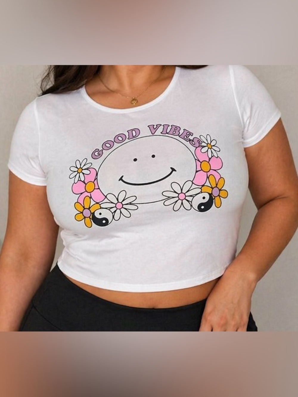 Ruby & Lace Y2K Good Vibes Smiley Ring Back Baby Tee L